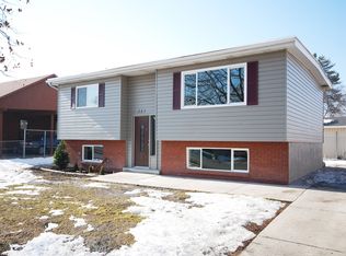 321 N Star Crest Dr, Salt Lake City, UT 84116