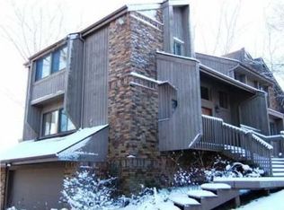 5159 Christine Dr, Ann Arbor, MI 48103