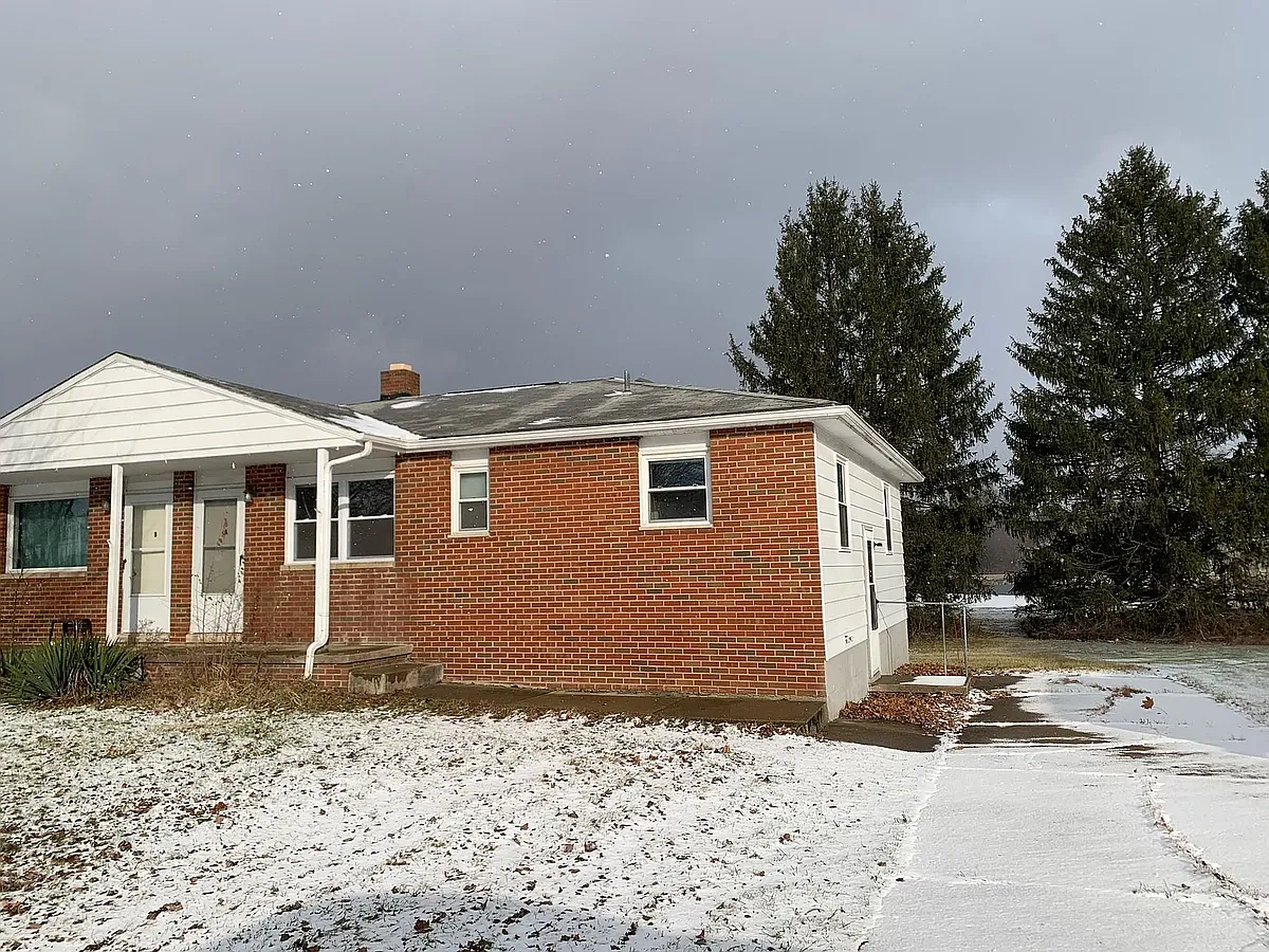 Building Photo - 104 Hazelwood Dr #A