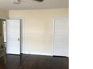 1950 S Salford St, Philadelphia, PA 19143