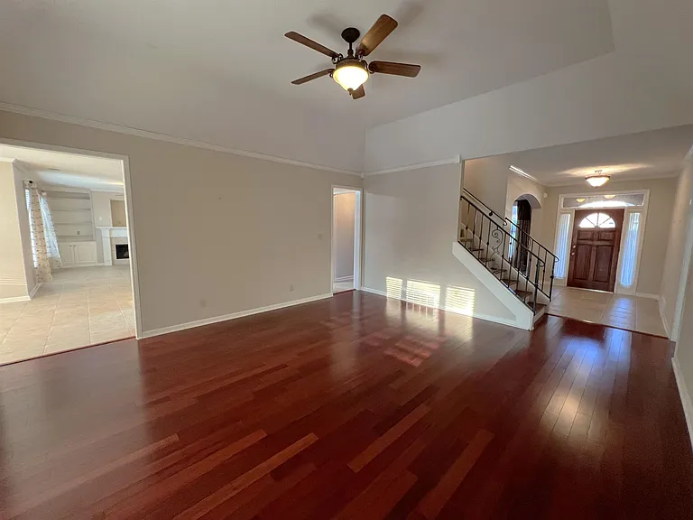 4883 Fox Springs Dr — Photo 5