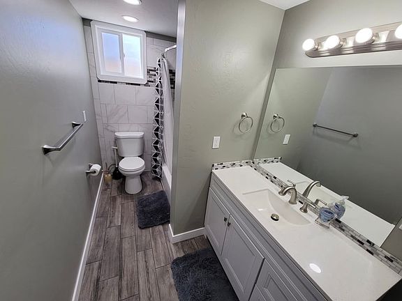 5th image of 187 N Pinehurst Ave #11384013