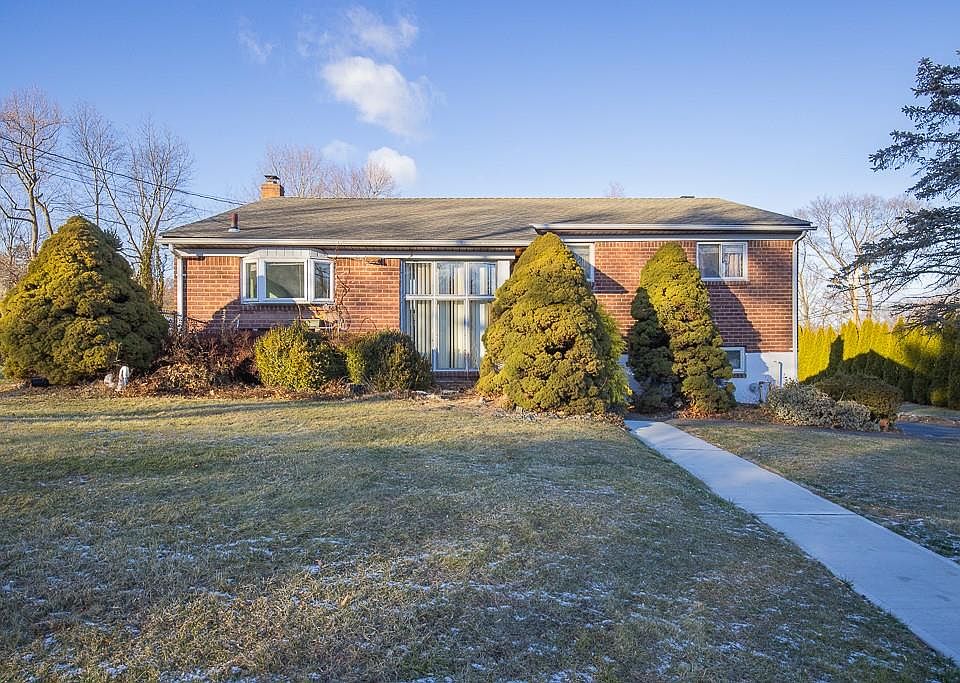 1st image of 69 Silver Birch Lane