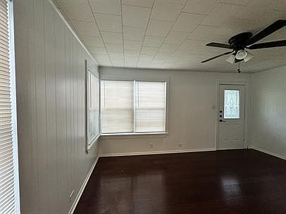 2nd image of 415 N Doak St