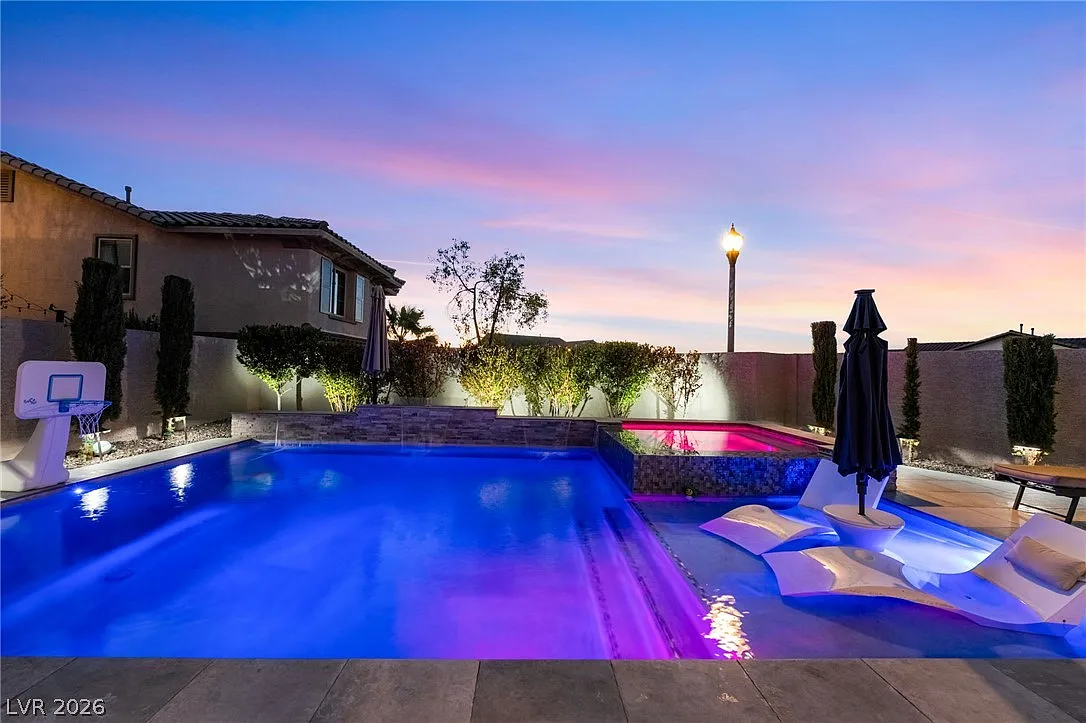 4 bed, 3.0 bath, 2703 sqft, $3,700 — Photo 3