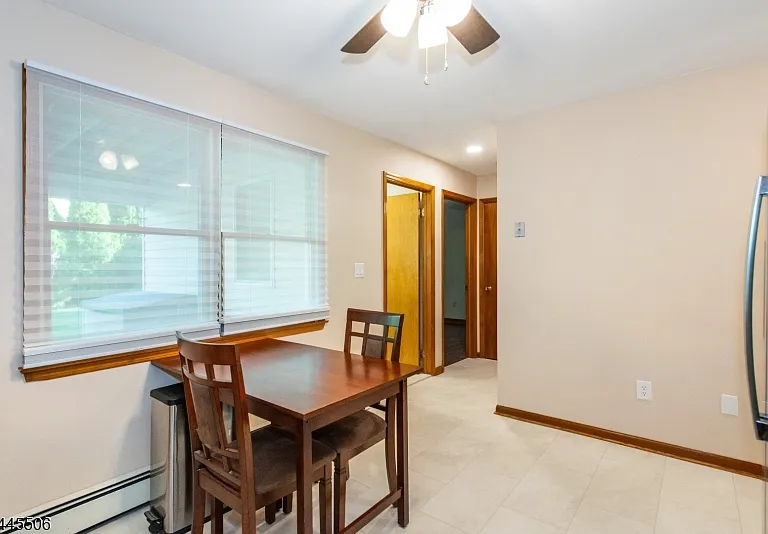 137 E 9th St #1 — Photo 3