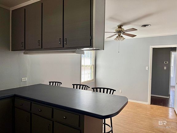 3rd image of 127 Rosemary Ave