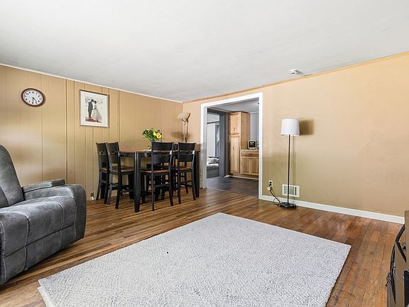 5th image of 74 Johnson St