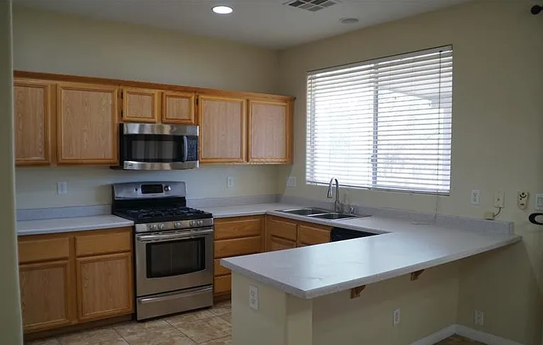 7216 Ophelia Ct — Photo 11
