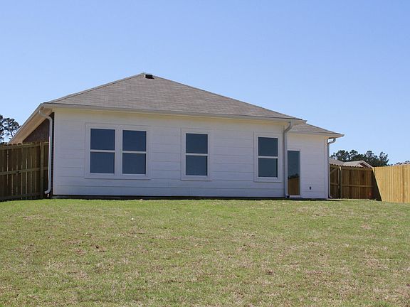 2nd image of 1426 Monterey Dr