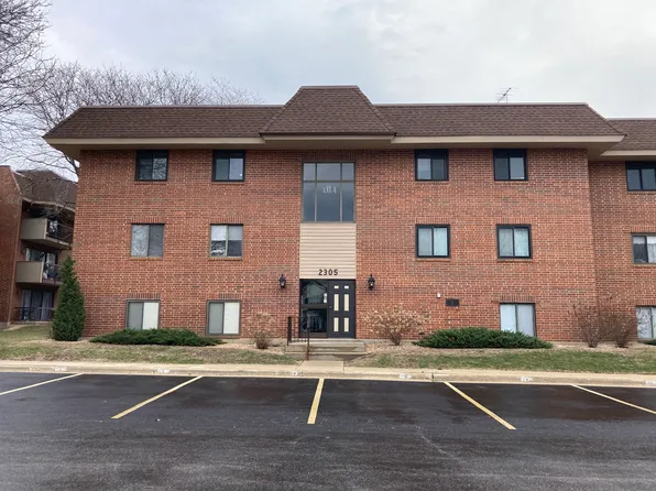 2305 S Main St APT 2B, Lombard, IL 60148
