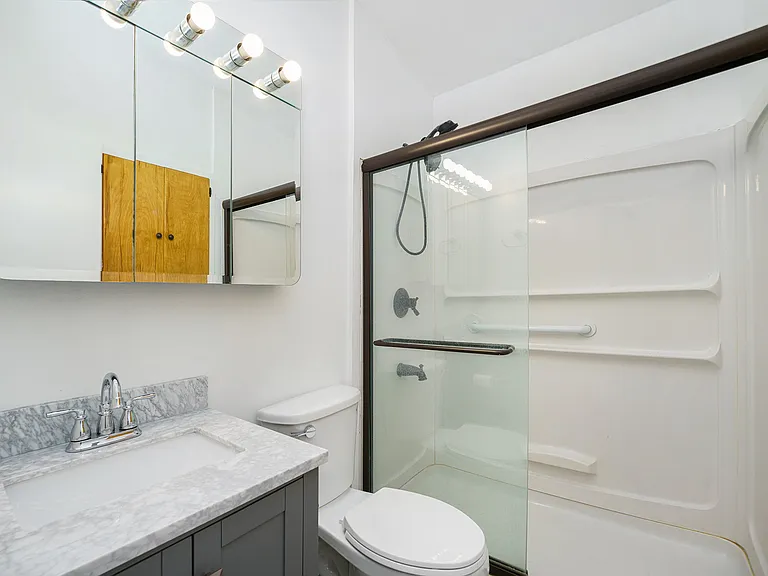 3027 Haskell St — Photo 13