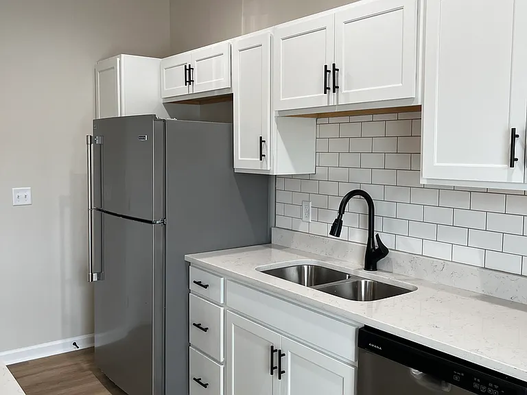 Linden Park Apartments — Photo 8