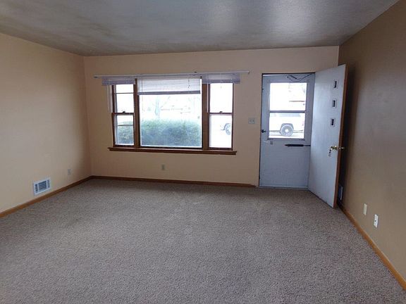 4th image of 107 N Madison Ave