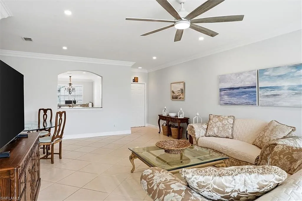 2 bed, 2.0 bath, 1490 sqft, $5,750 — Photo 4