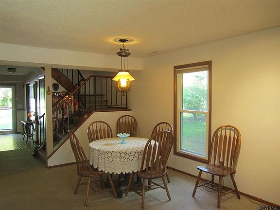 3rd image of 24 Brenden Ct