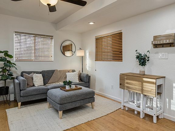 3rd image of 914 Mormon St #1/2