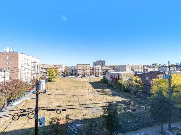 135 44th Street image 35 of 39