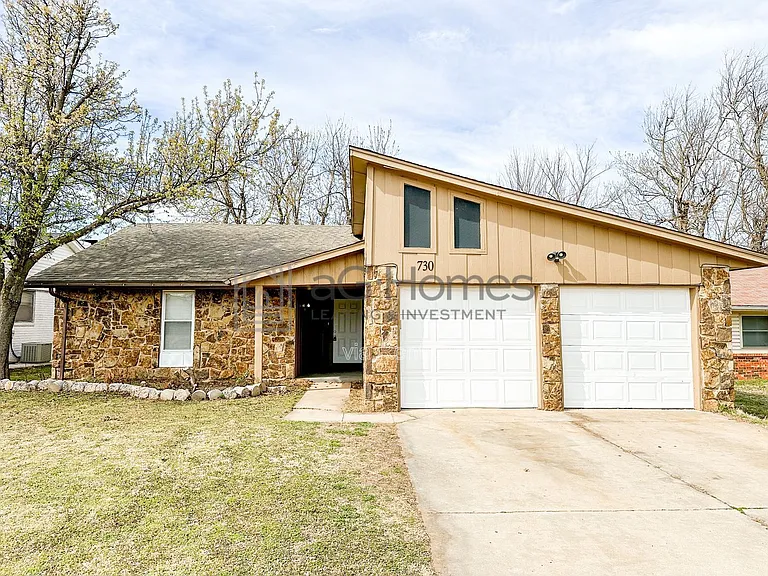 730 Arlington Dr — Photo 1