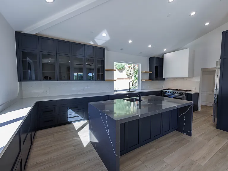 6029 Fairview Pl — Photo 24