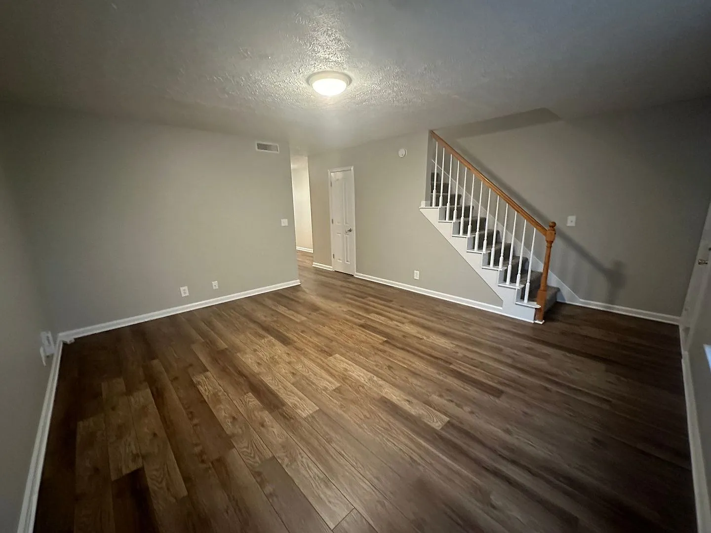 Hamlet Square Townhomes #08 — Photo 2
