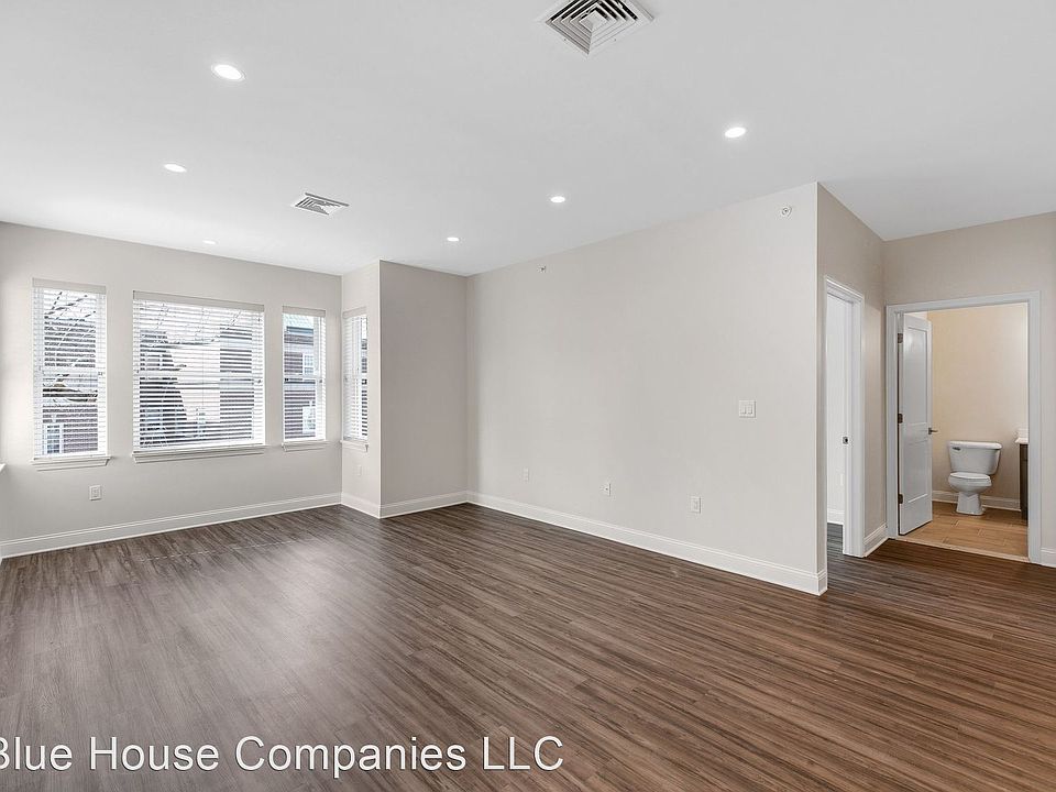 1st image of 427 Washington Ave #3B