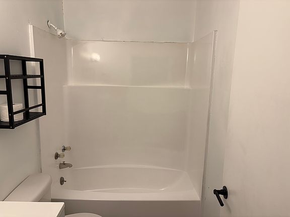 5th image of 1680 E 225 S #28
