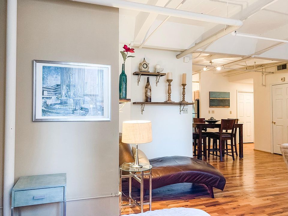 1st image of 335 W 5th St APT 203