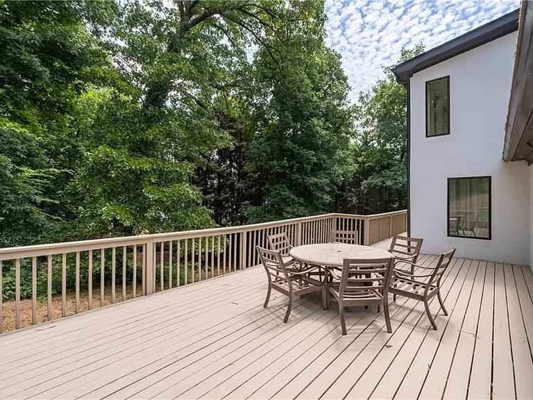 4610 Morton Rd — Photo 51