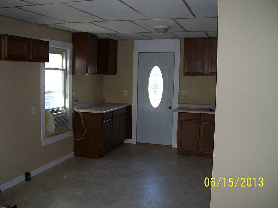 2nd image of 307 S Main St