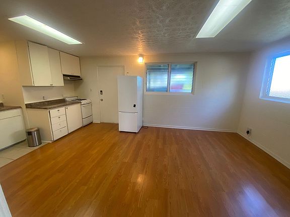 2nd image of 1430 Palolo Ave
