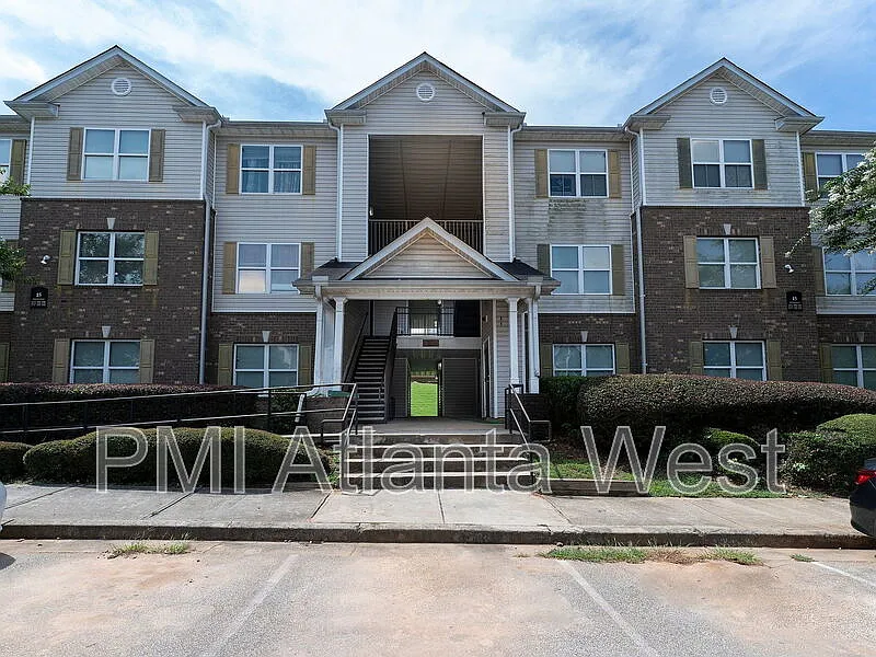 3 bed, 2.0 bath, 1292 sqft, $1,250 — Photo 1