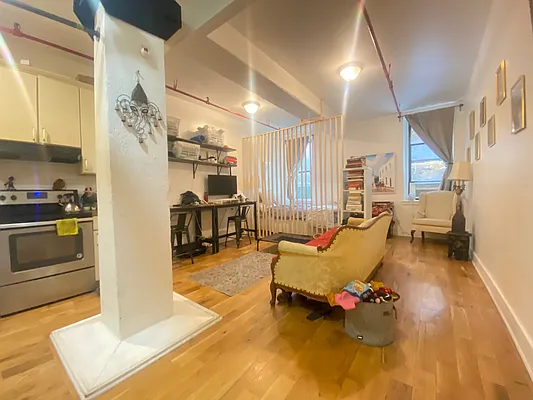 Rented by Dream Space Realty | media 11