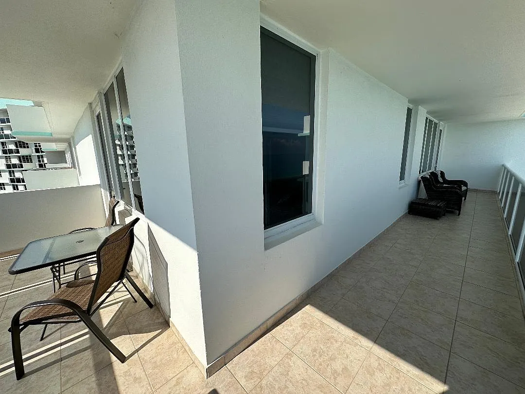 2 bed, 1570 sqft, $4,500 — Photo 2