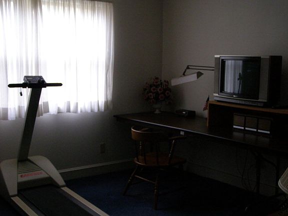 4th image of 104 S Gaston St