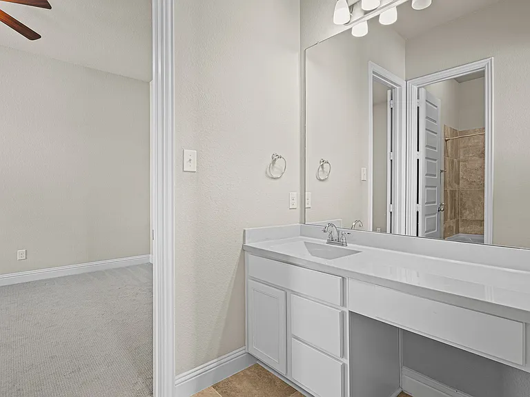 1701 Meadowleaf Ln — Photo 20