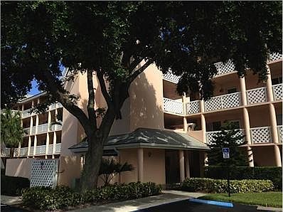 2nd image of 353 S Us Hwy 1 APT A105