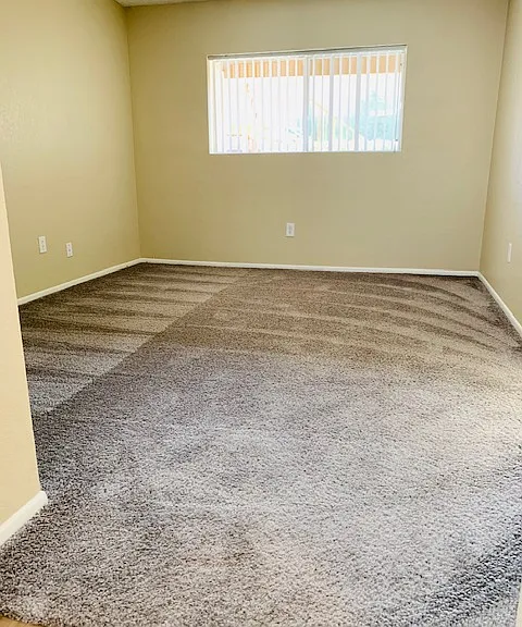 Desert Springs Apartments — Photo 40
