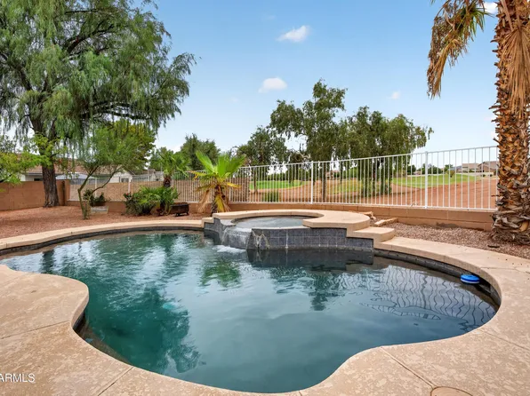 984 S WESTERN SKIES Drive, Gilbert, AZ 85296