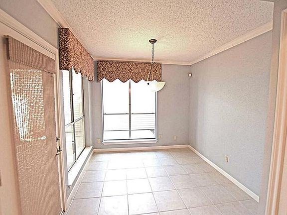 4th image of 2176 Augusta Dr #43