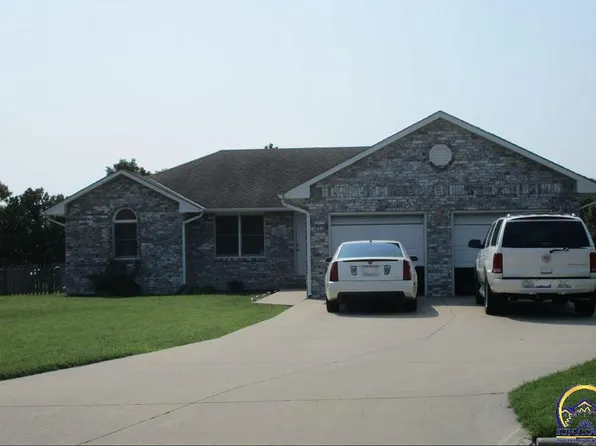 1211 Presby Dr, Emporia, KS 66801