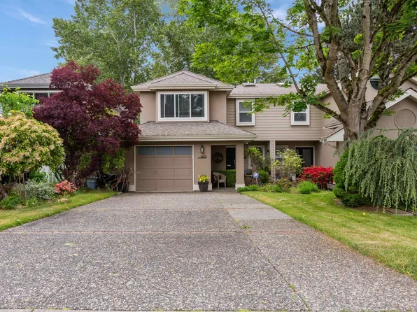 1452 Stevens St, White Rock, BC V4B 5J3