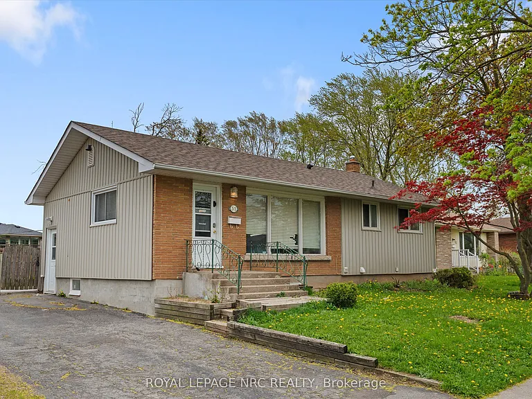51 Jacobson Ave #LOWER — Photo 2