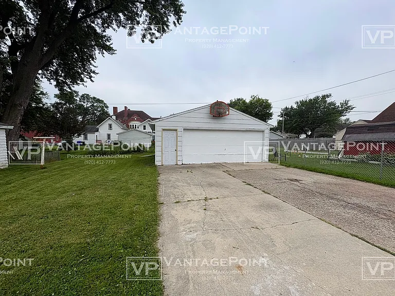 823 1/2 W Oklahoma St — Photo 13