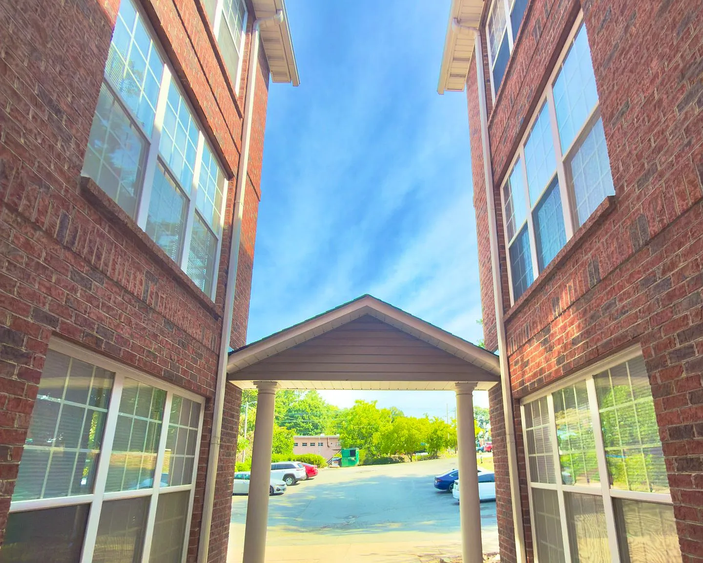 3 bed, 1080 sqft, $1,150 — Photo 3