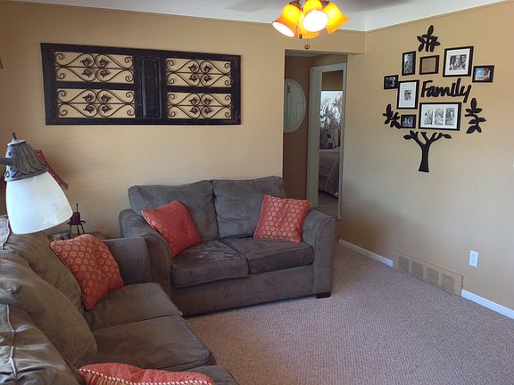 5th image of 27165 Shelbourne Dr