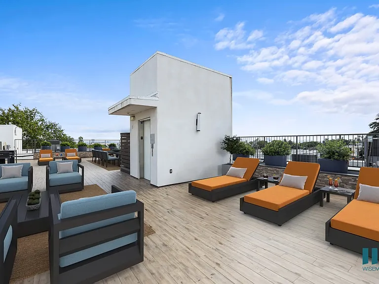 1339 N Formosa Ave #A304 — Photo 40