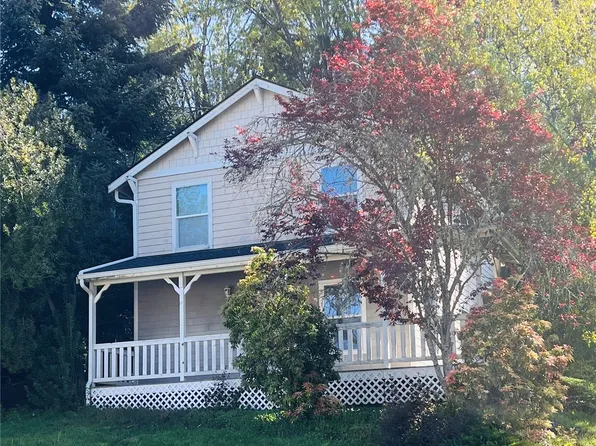26408 Granny Smith Lane NE, Kingston, WA 98436