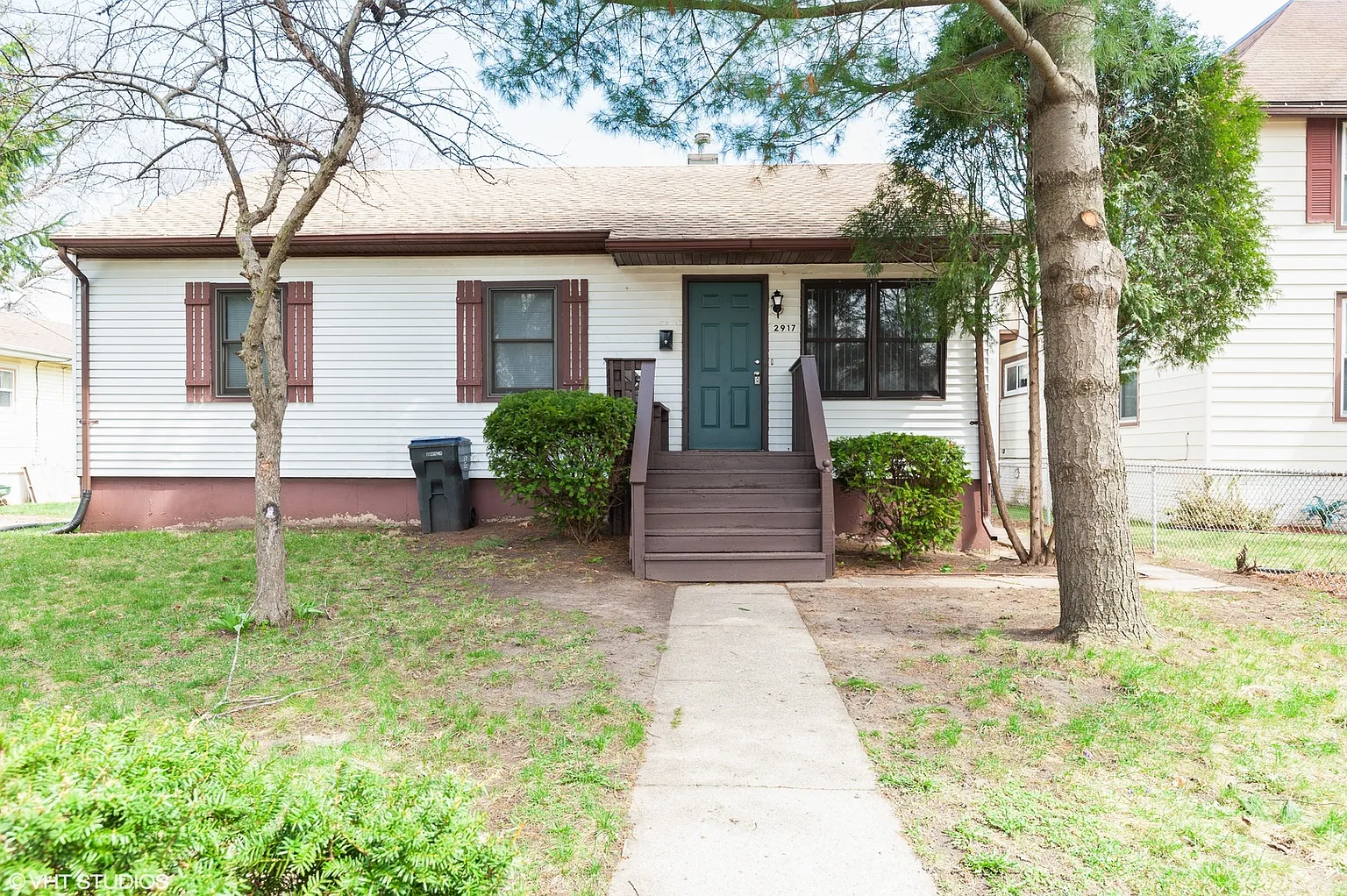 2917 Eshcol Ave photo 1