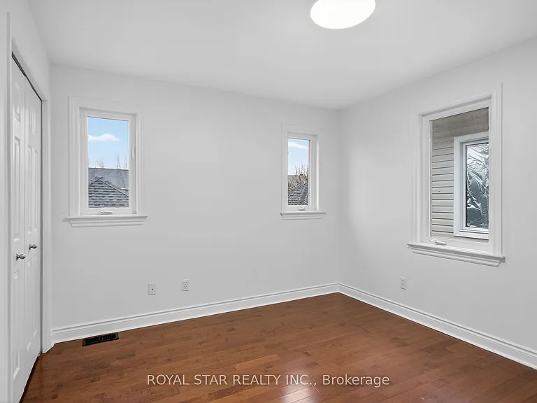 1448 Queensdale Ave — Photo 28